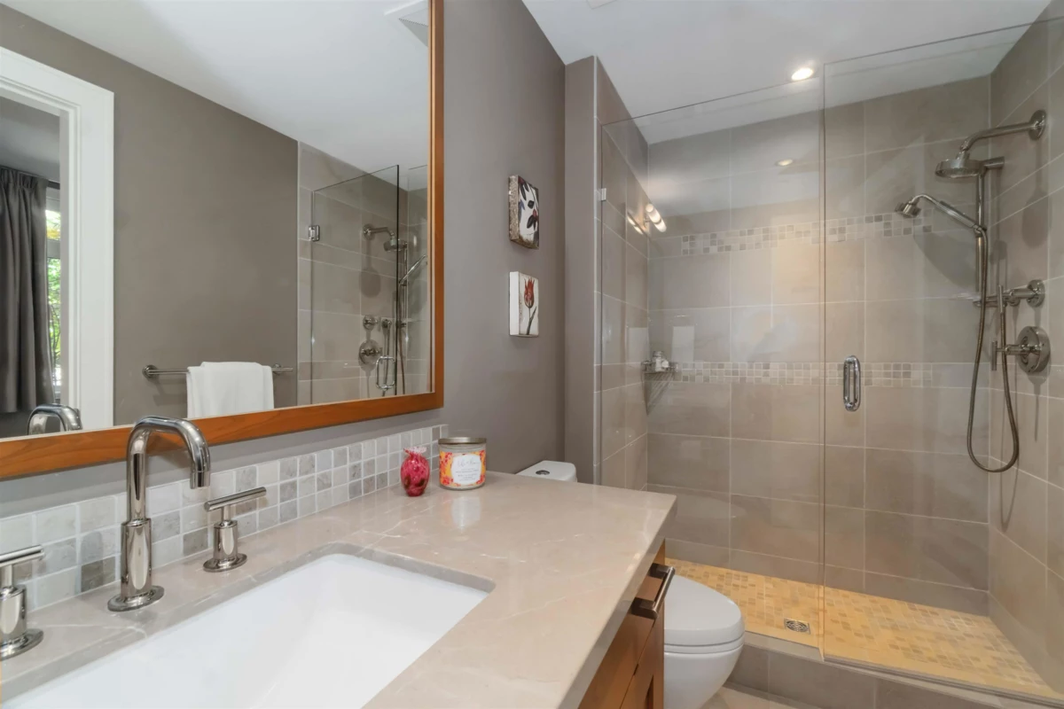 Hallway Photo of 304 2535 Garden Court, West Vancouver, BC