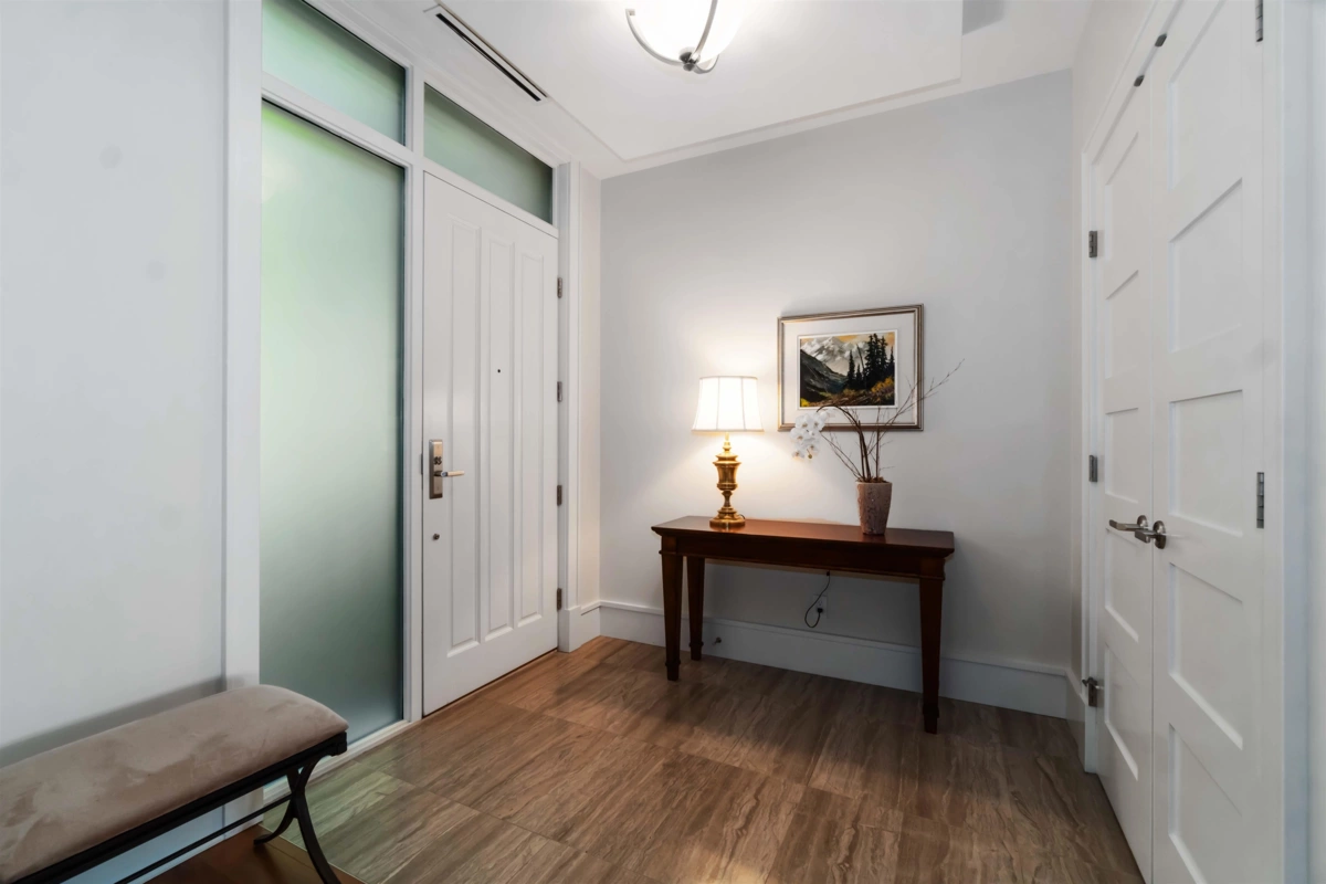 Kitchen Island Photo of 304 2535 Garden Court, West Vancouver, BC