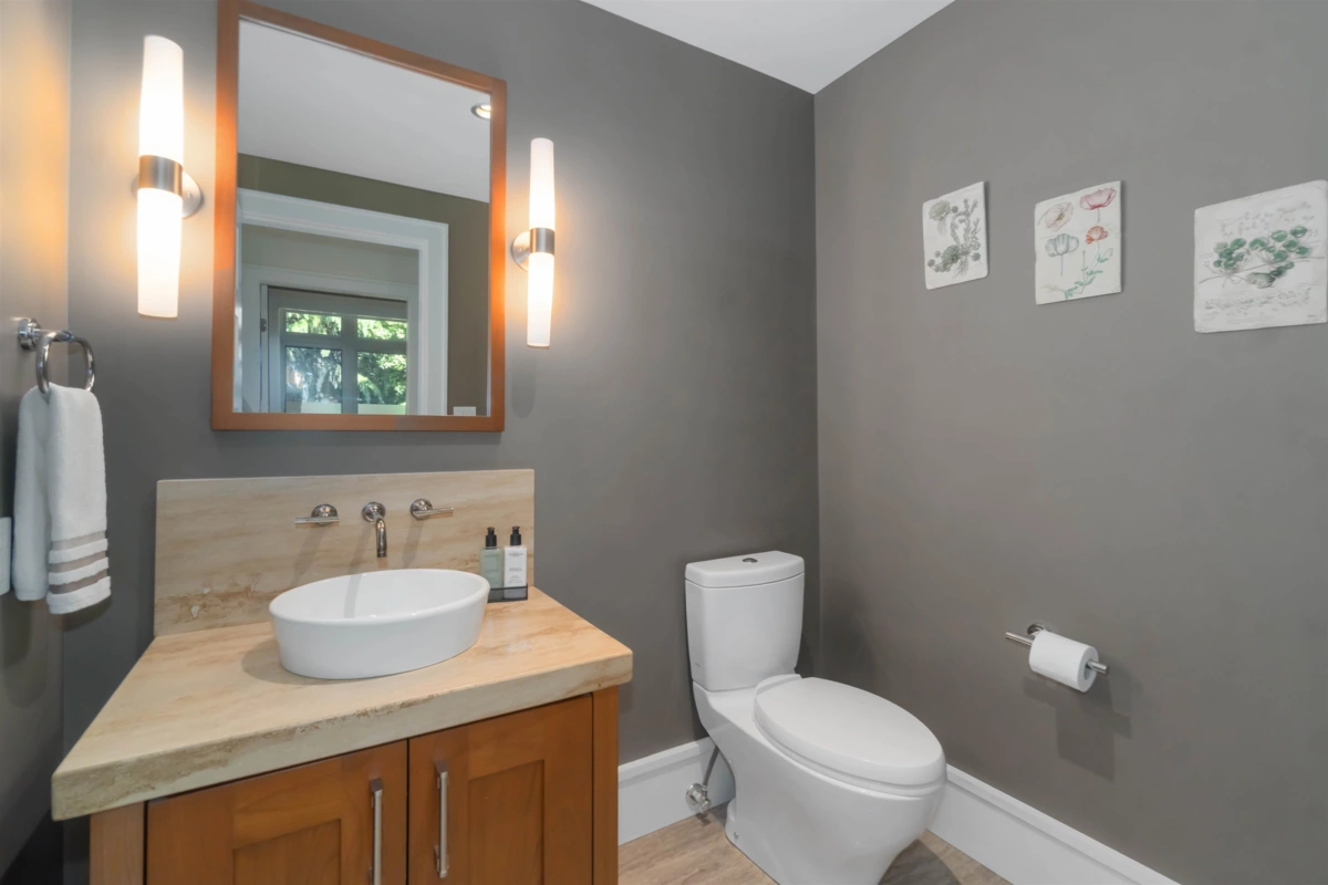 Outdoor Patio Photo of 304 2535 Garden Court, West Vancouver, BC