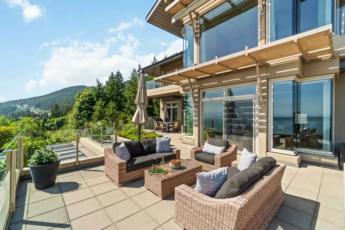 Street View Photo of 304 2535 Garden Court, West Vancouver, BC