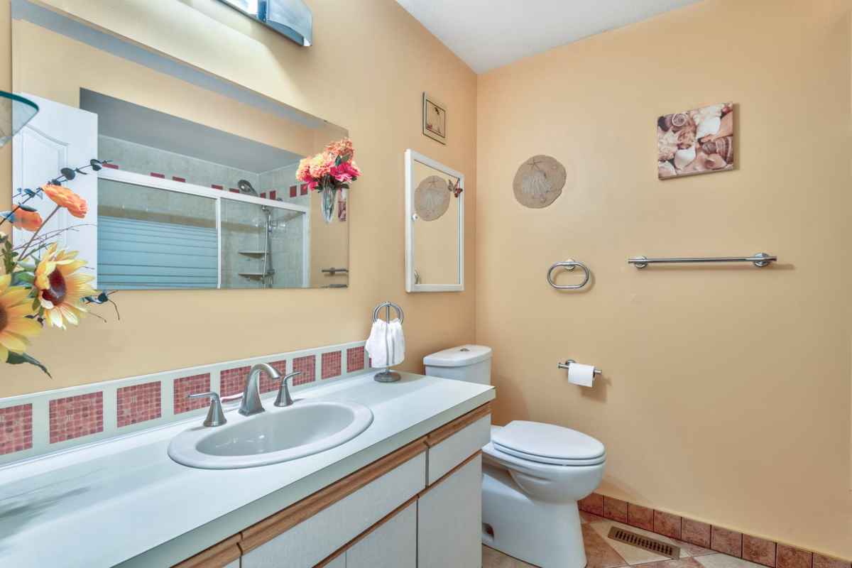 Entry Foyer Photo of 1317 Western Place, Port Coquitlam, BC