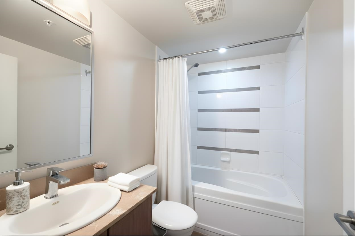 Walk-In Closet Photo of 2201 977 Mainland Street, Vancouver, BC