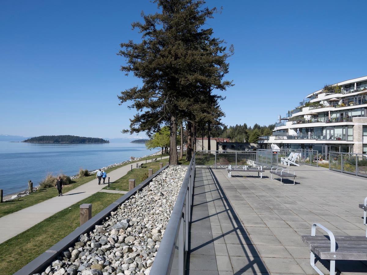 Front Yard Photo of 507 5725 Teredo Street, Sechelt, BC