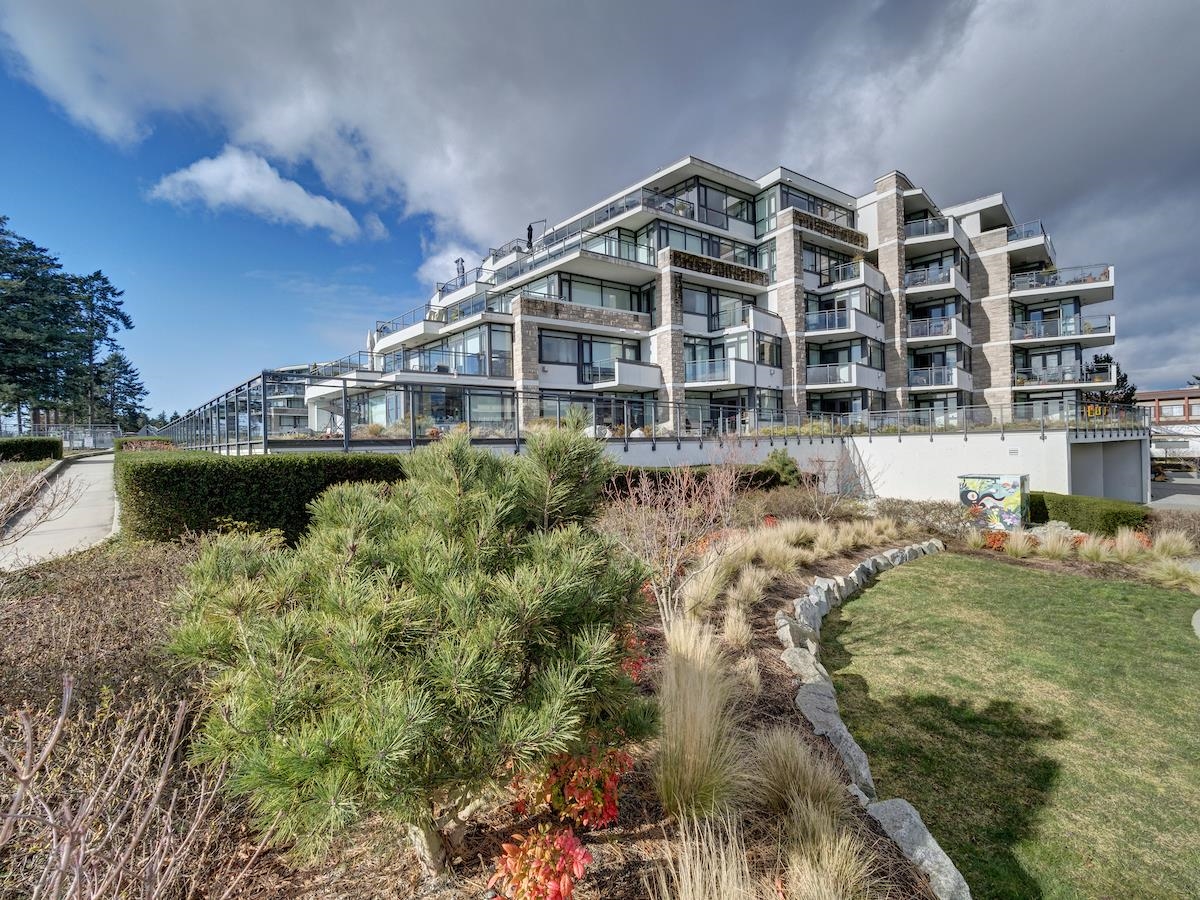 Staircase Photo of 507 5725 Teredo Street, Sechelt, BC