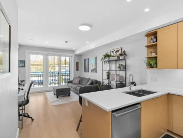 208 2528 Collingwood Street, Vancouver, BC, Vancouver — Apartment/Condo for sale