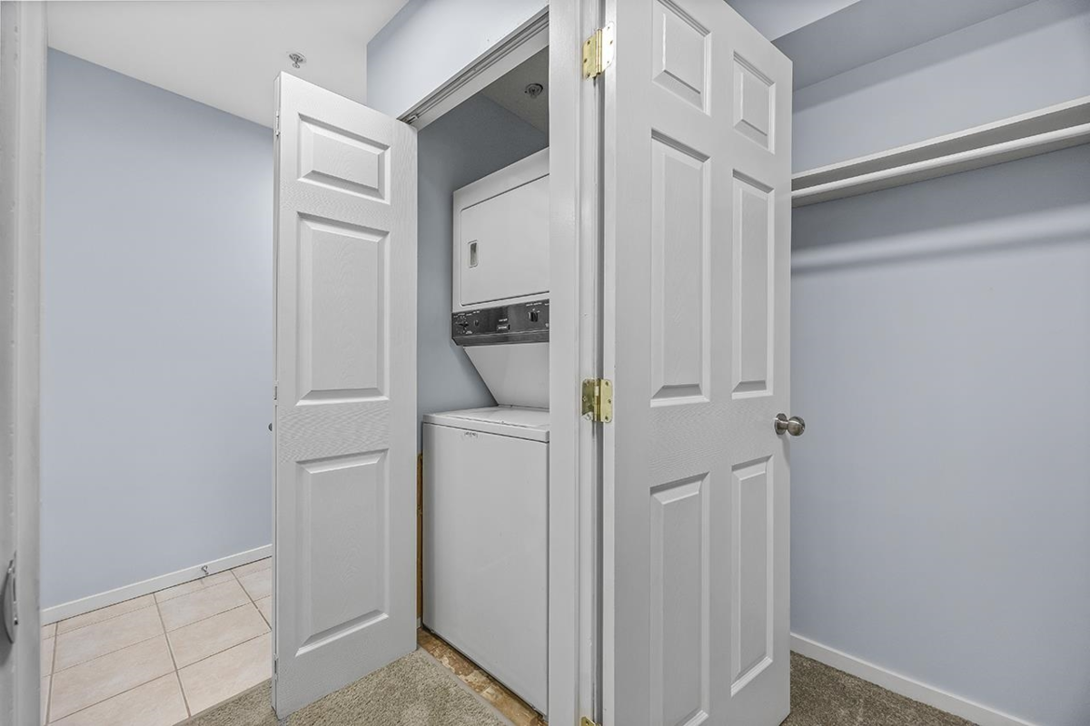 Office / Den Photo of 211 868 Kingsway, Vancouver, BC