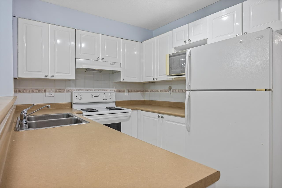 Pantry Photo of 211 868 Kingsway, Vancouver, BC