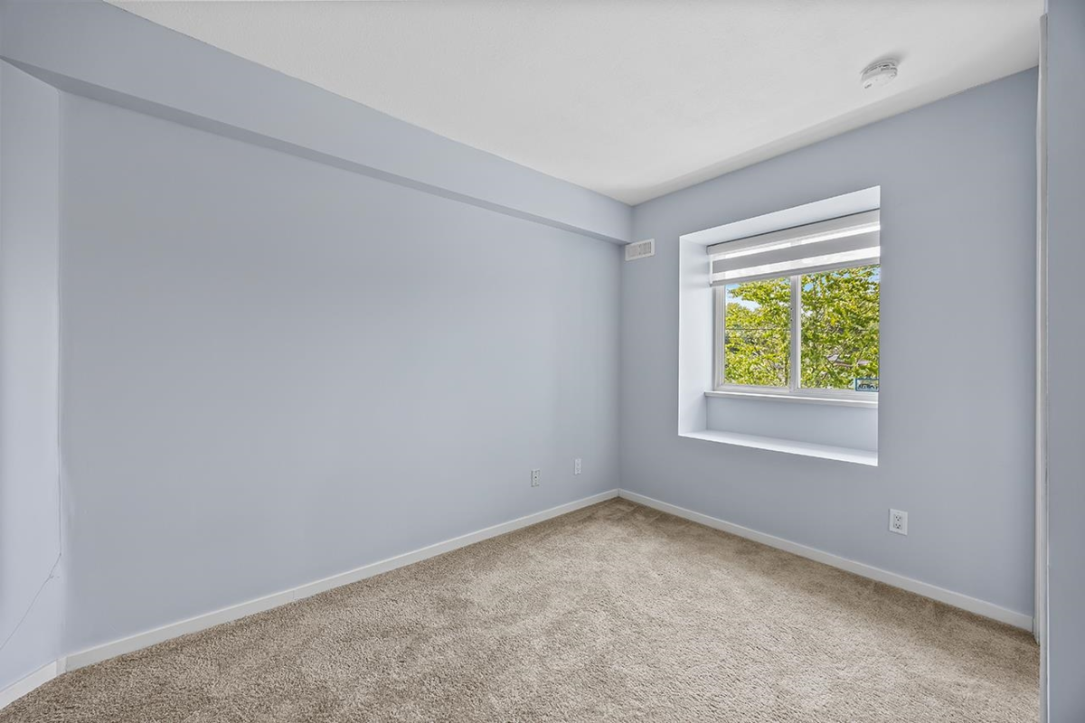 Primary Bathroom Photo of 211 868 Kingsway, Vancouver, BC