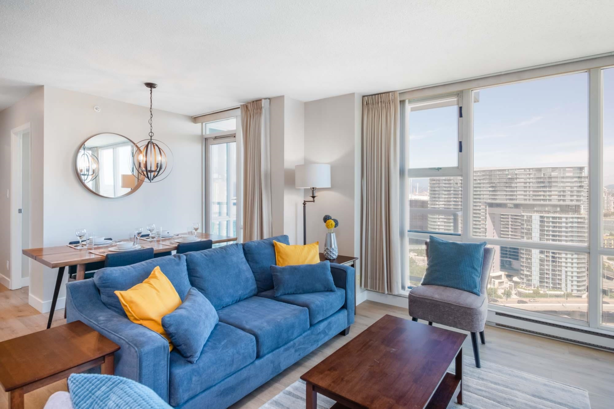 Kitchen Island Photo of 2907 193 Aquarius Mews, Vancouver, BC