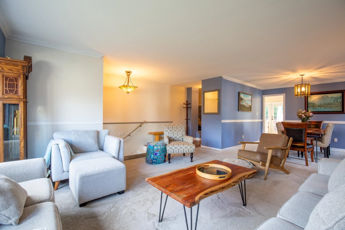 Dining Area Photo of 12125 Irving Street, Maple Ridge, BC