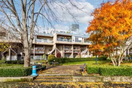 210 5 K De K Court, New Westminster, BC