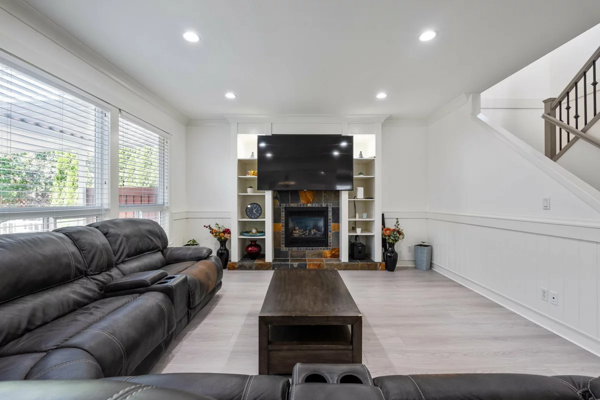 Dining Area Photo of 7051 196b Street, Langley, BC