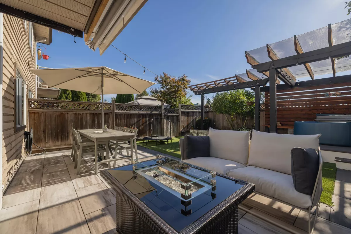 Front Yard Photo of 13 1872 Harbour Street, Port Coquitlam, BC