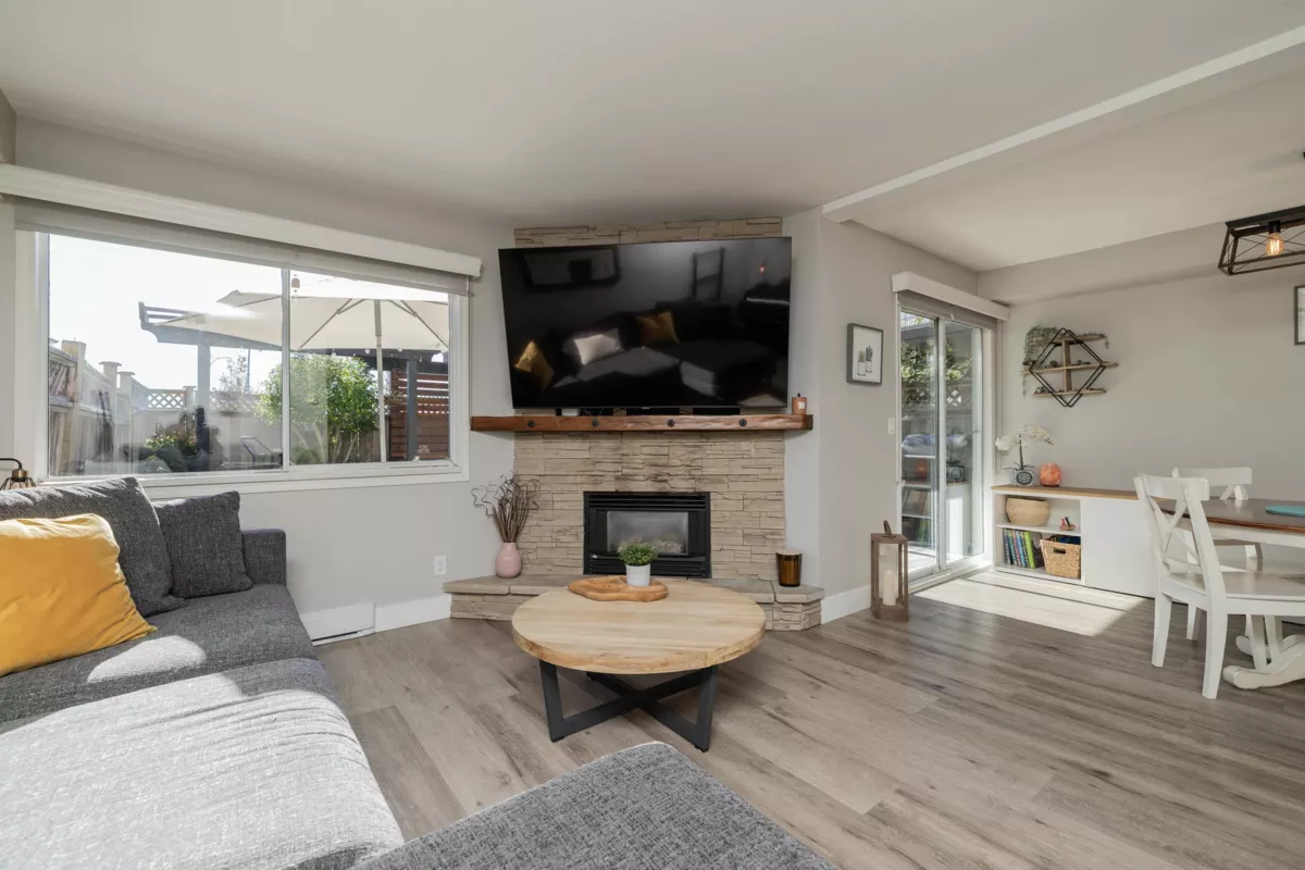 Kitchen Photo of 13 1872 Harbour Street, Port Coquitlam, BC