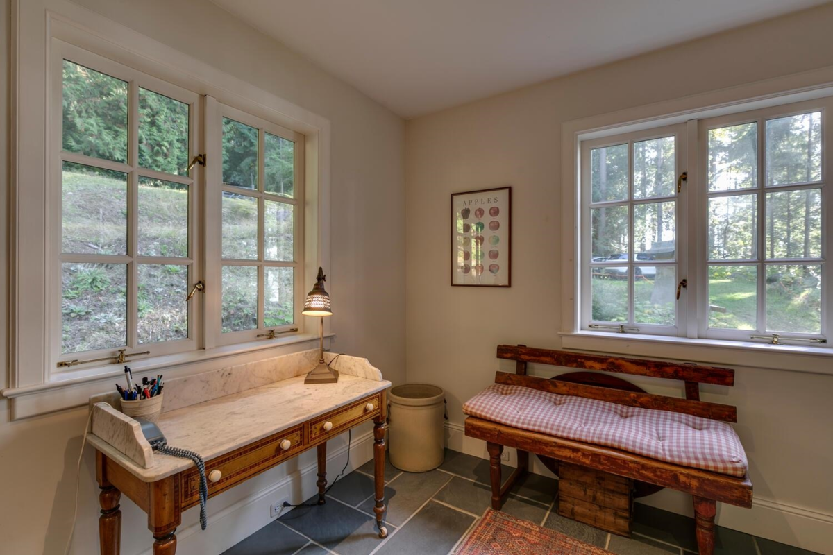 Basement Recreation Room Photo of 1289 Gower Point Road, Gibsons, BC