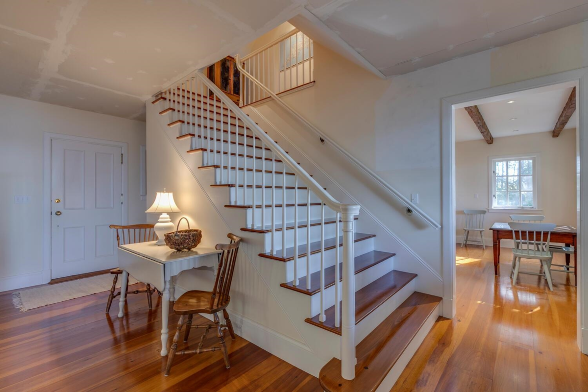 Kitchen Island Photo of 1289 Gower Point Road, Gibsons, BC