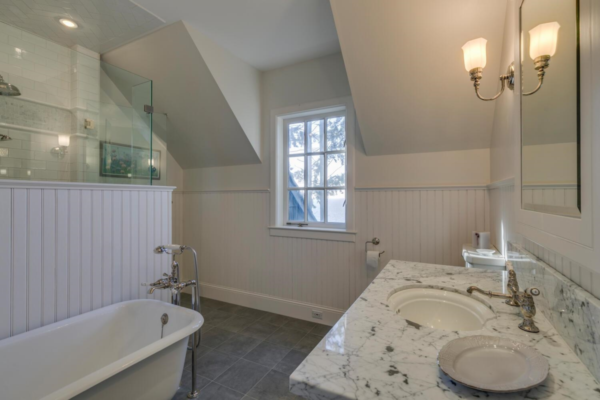 Outdoor Patio Photo of 1289 Gower Point Road, Gibsons, BC