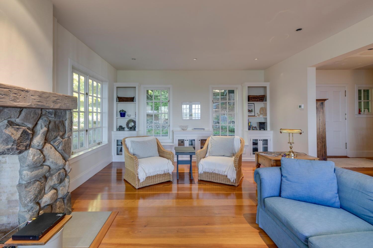 Primary Bedroom Photo of 1289 Gower Point Road, Gibsons, BC