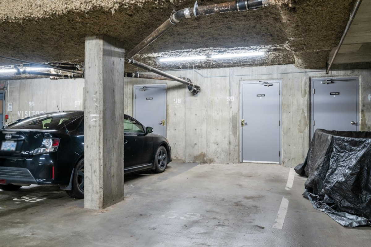 Mudroom Photo of 101 525 Agnes Street, New Westminster, BC