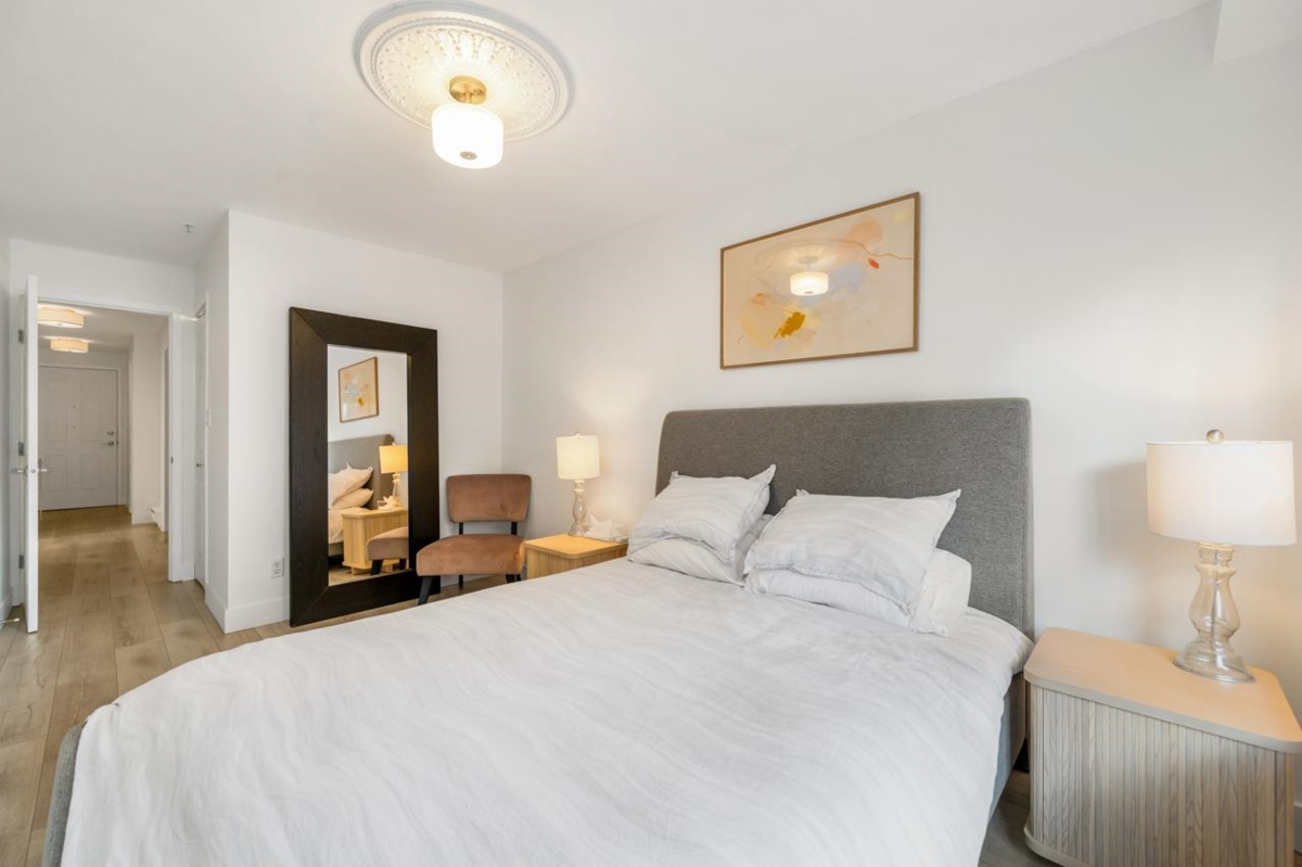 Primary Bathroom Photo of 101 525 Agnes Street, New Westminster, BC