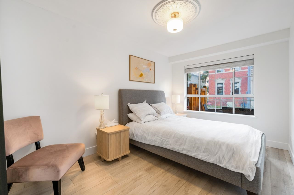 Walk-In Closet Photo of 101 525 Agnes Street, New Westminster, BC