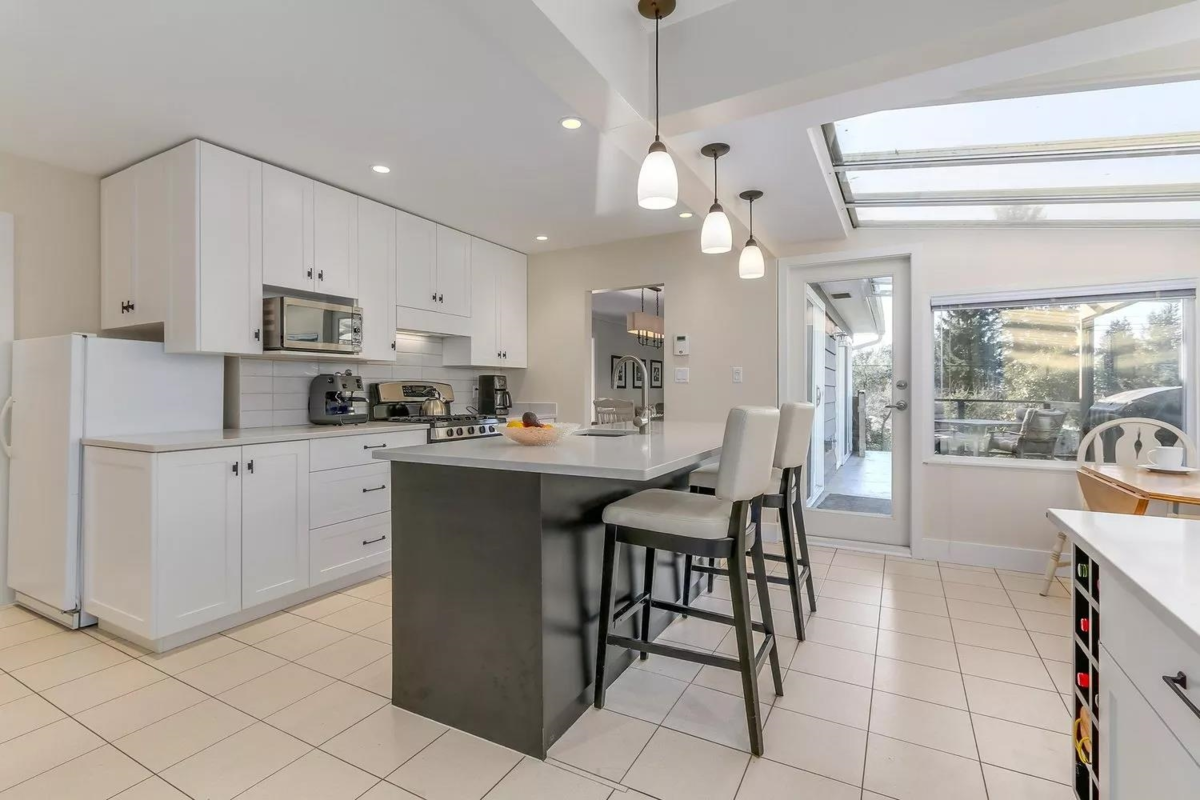 Primary Bathroom Photo of 3129 Princess Avenue, North Vancouver, BC