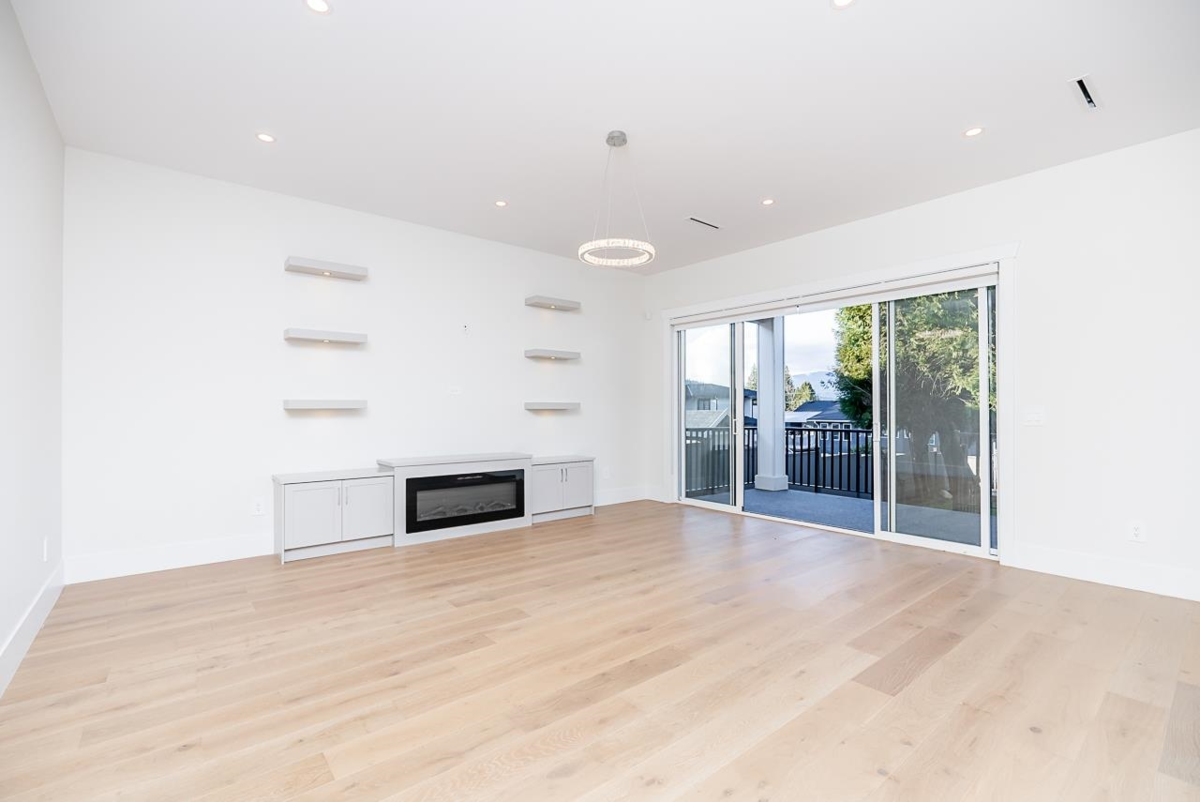 Primary Bathroom Photo of 897 Cottonwood Avenue, Coquitlam, BC
