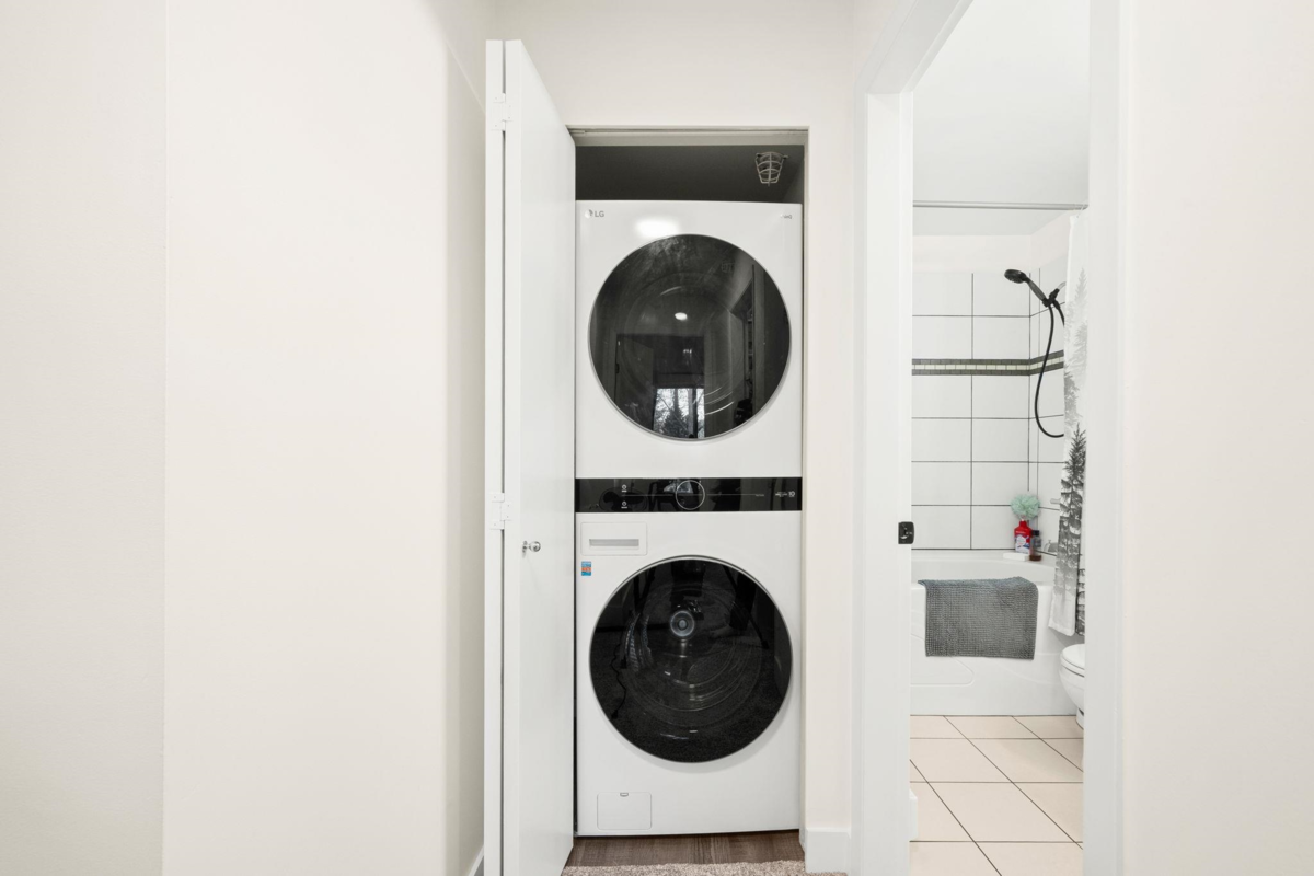 Front Yard Photo of 408 11667 Haney Bypass, Maple Ridge, BC