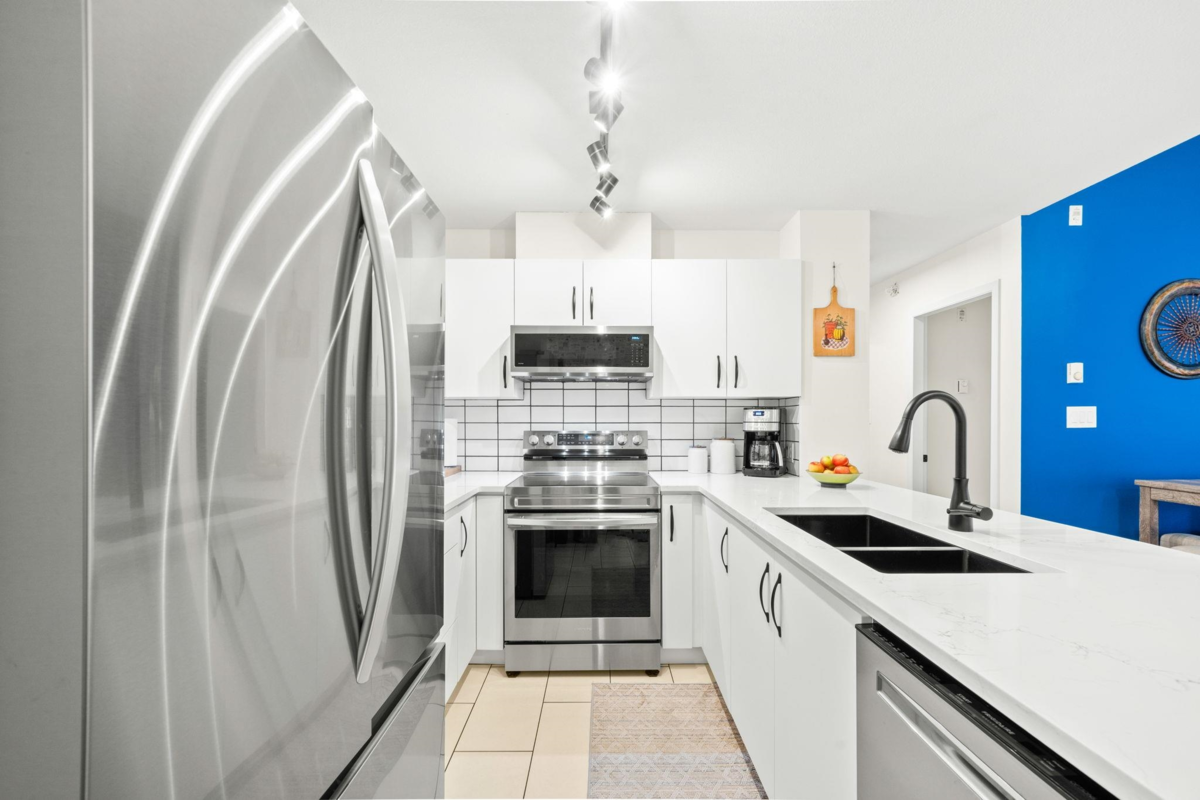 Kitchen Island Photo of 408 11667 Haney Bypass, Maple Ridge, BC