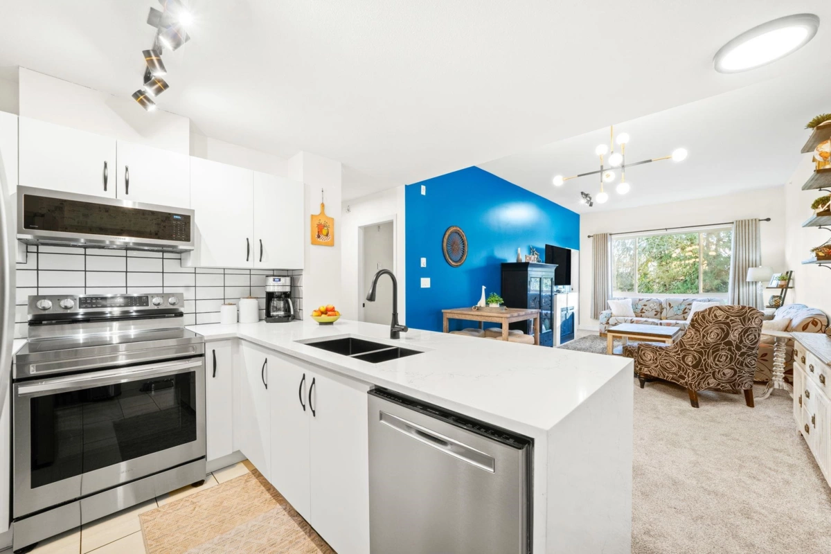 Kitchen Photo of 408 11667 Haney Bypass, Maple Ridge, BC