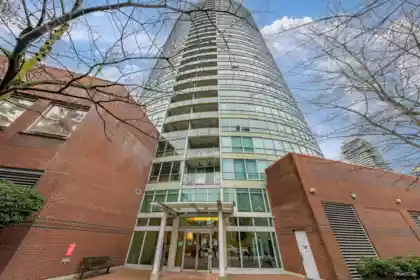 805 6088 Willingdon Avenue, Burnaby, BC, Metrotown — 2 bed apartment/condo for sale