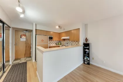 Walk-In Closet Photo of 805 6088 Willingdon Avenue, Burnaby, BC