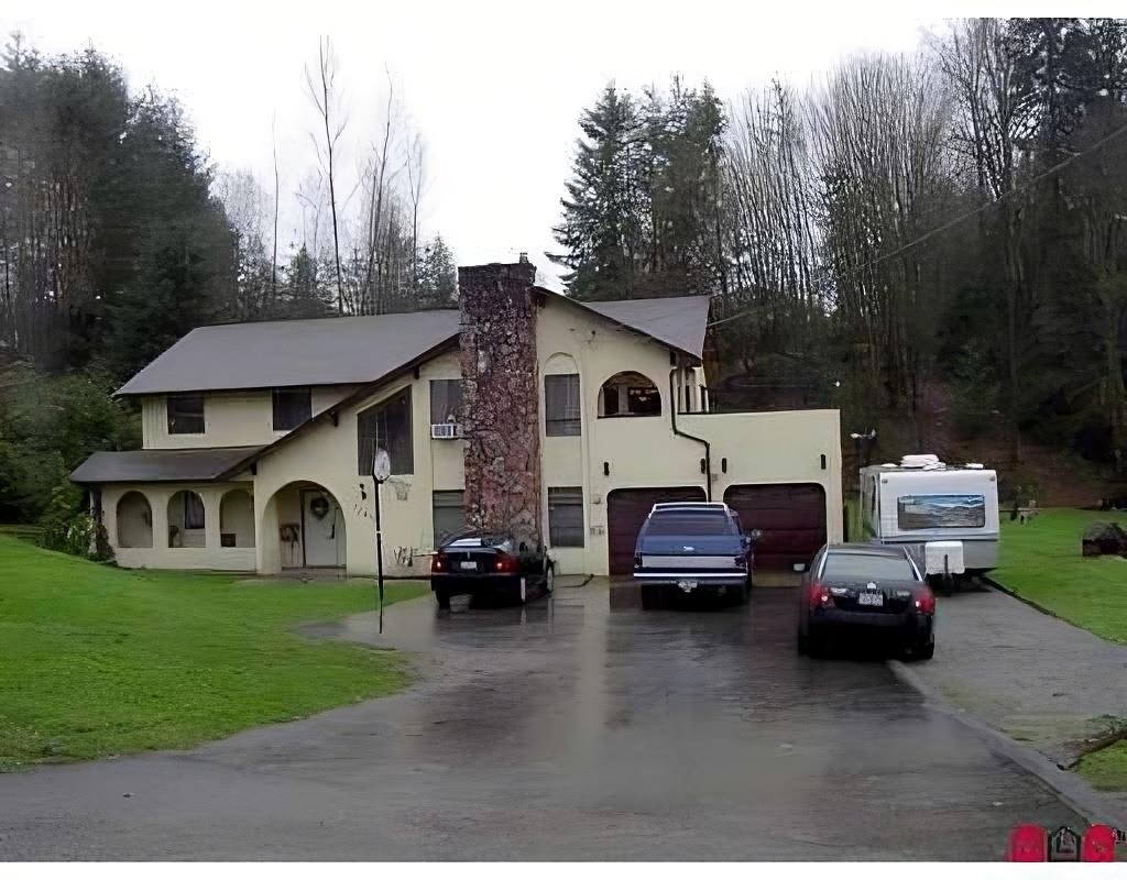 Exterior Front Photo of 32460 Cherry Avenue, Mission, BC