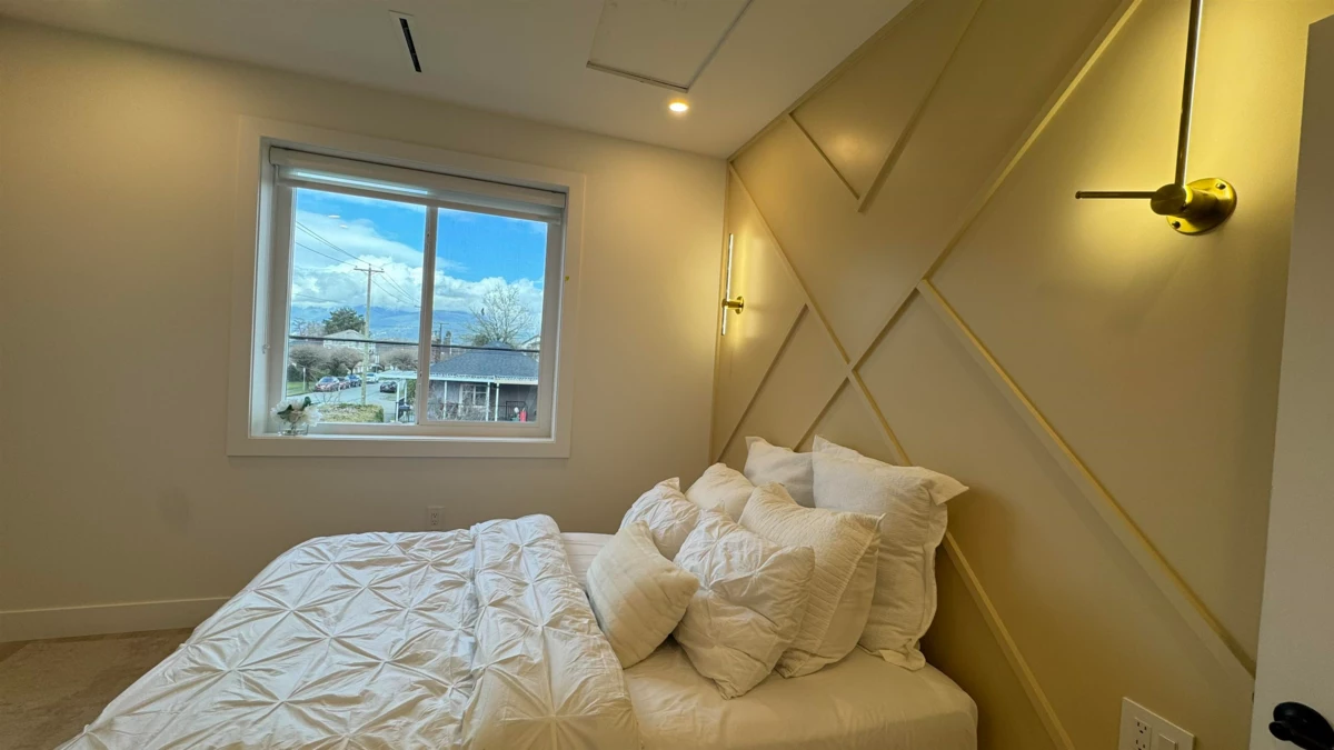 Bedroom 3 Photo of 1 2703 E 3rd Avenue, Vancouver, BC