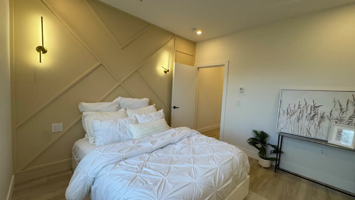 Walk-In Closet Photo of 1 2703 E 3rd Avenue, Vancouver, BC