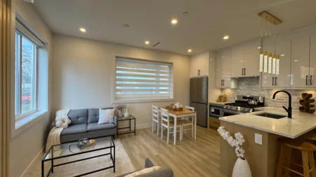 1 2703 E 3rd Avenue, Vancouver, BC, Vancouver — 3 bed half duplex for sale