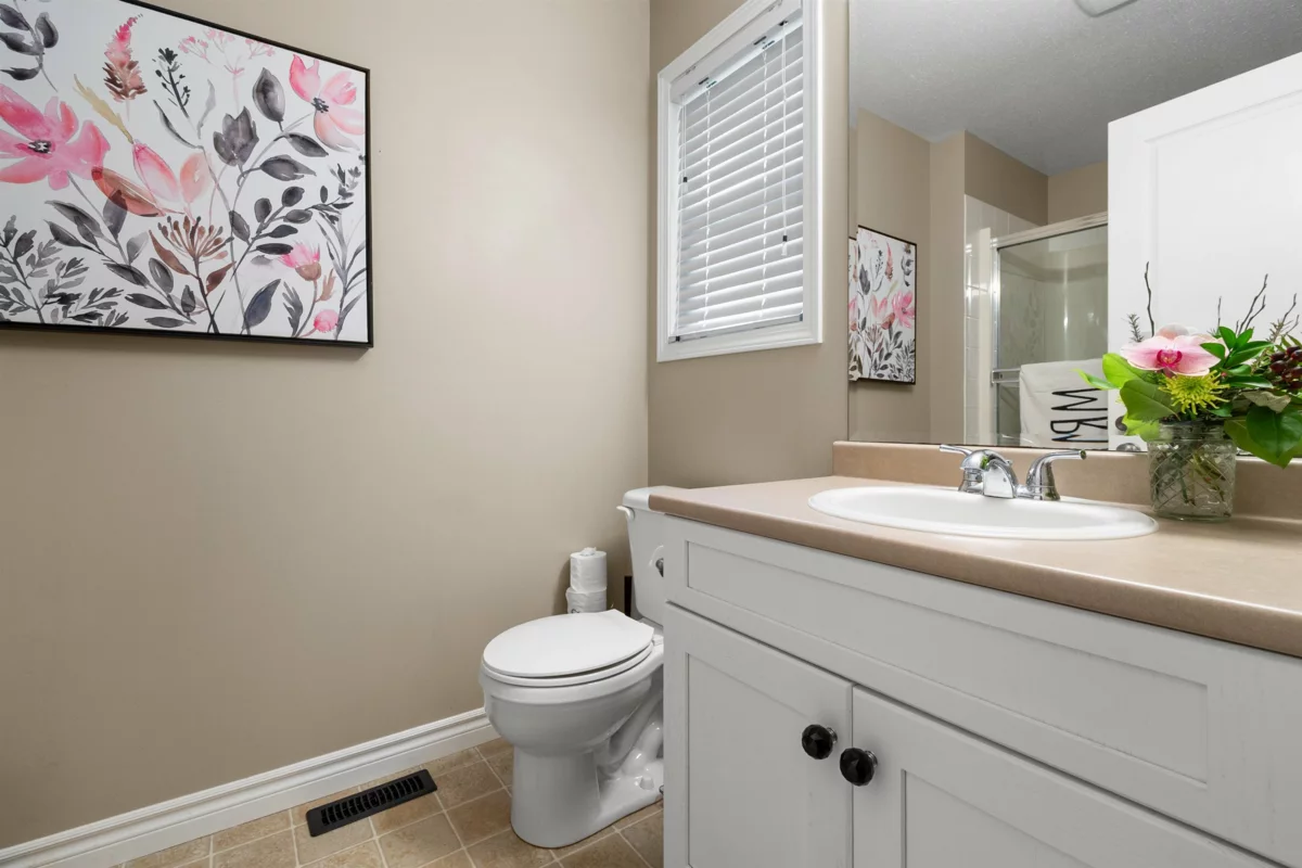 Mudroom Photo of 32 349 Walnut Avenue, Harrison Hot Springs, BC