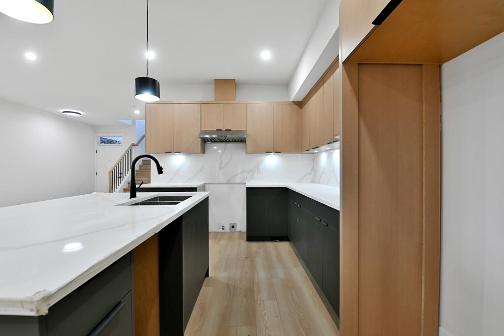 Basement Recreation Room Photo of 32905 3 Avenue, Mission, BC