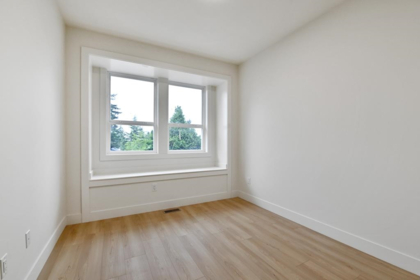 Guest Bathroom Photo of 32905 3 Avenue, Mission, BC