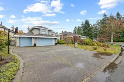 Swimming Pool Photo of 14969 24a Avenue, Surrey, BC