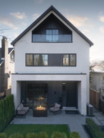 1 240 E 37th Avenue, Vancouver, BC, Vancouver — Half Duplex for sale