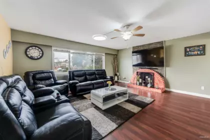 13553 84 Avenue, Surrey, BC, Queen Mary Park Surrey — 5 bed single family residence for sale