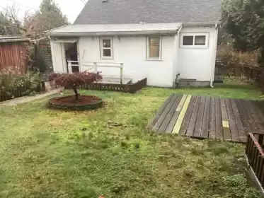 488 E 4th Street, North Vancouver, BC, North Vancouver — Single Family Residence for sale