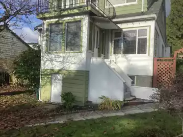 488 E 4th Street, North Vancouver, BC, North Vancouver — Single Family Residence for sale