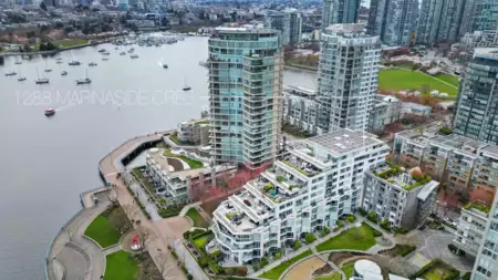 Front exterior of 906 1288 Marinaside Crescent, Vancouver, BC