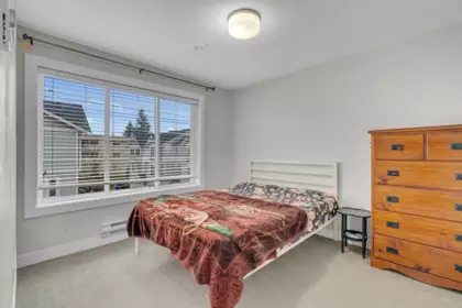 Bedroom 2 Photo of 2 32035 Mt Waddington Avenue, Abbotsford, BC