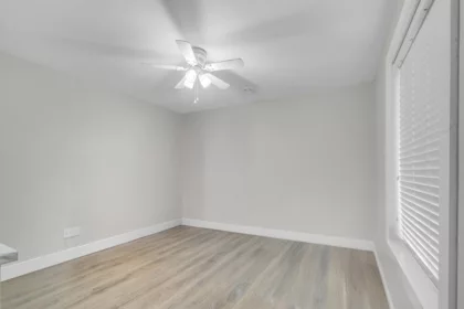 Hallway Photo of 2 32035 Mt Waddington Avenue, Abbotsford, BC