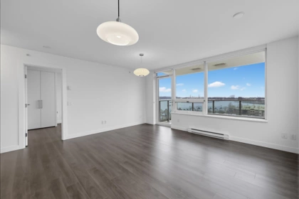902 988 Quayside Drive, New Westminster, BC, New Westminster — Apartment/Condo for sale