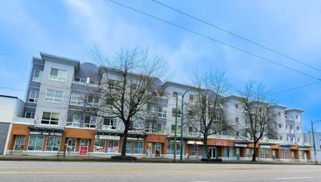 220 760 Kingsway, Vancouver, BC