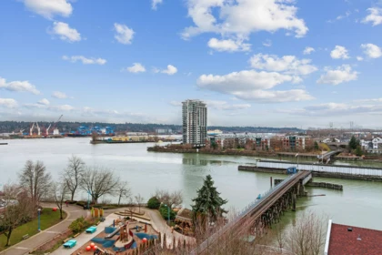 305 8 Laguna Court, New Westminster, BC, New Westminster — Apartment/Condo for sale